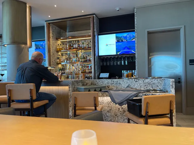 Twin Crafts Bar at Grand Hyatt SFO