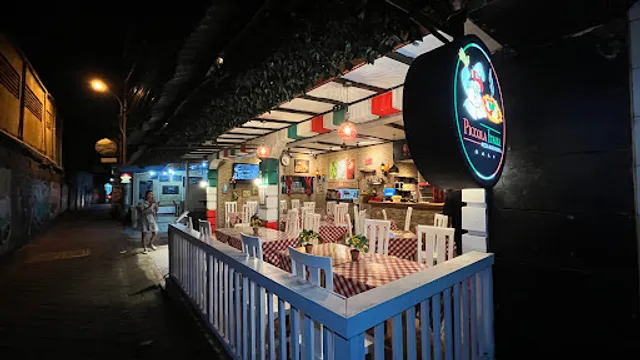 PICCOLA ITALIA, Kuta