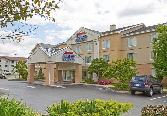 Fairfield by Marriott Inn & Suites Pittsburgh New Stanton
