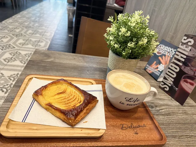 Delicious Bakery & Coffee