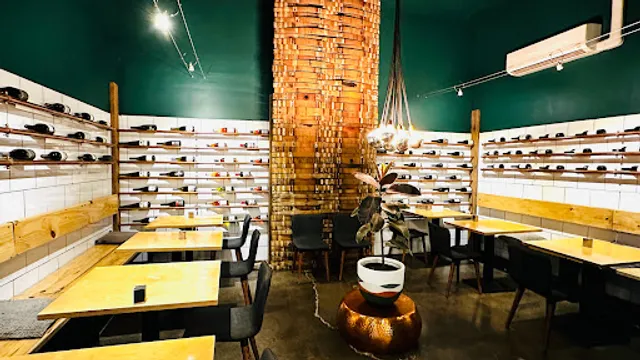 Round Bird Food & Wine Merchants