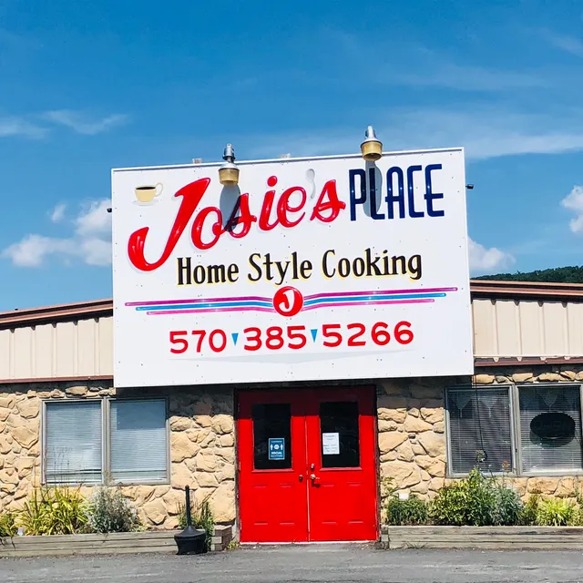 Renninger's Farmer's Market, Auction & Flea Market