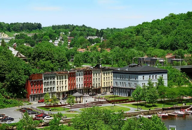 Holiday Inn Express & Suites Kingston-Ulster by IHG