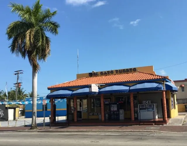 El Gato Tuerto Liquors 2