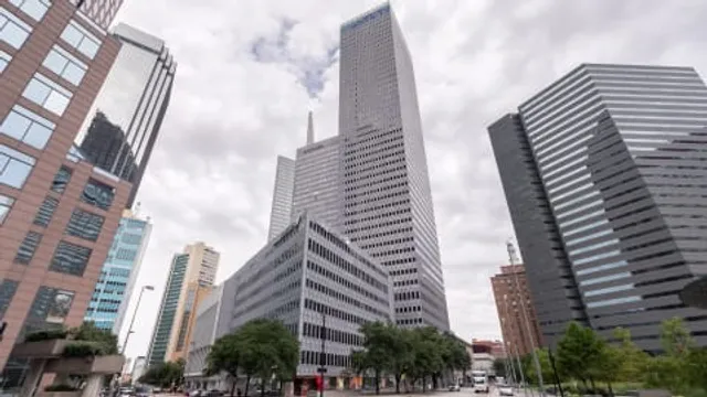 Regus - Dallas - Downtown Republic Center