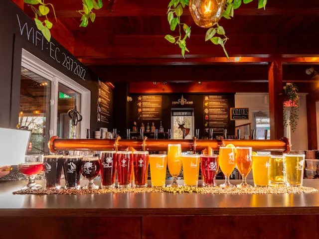 L'Esprit de Clocher - Microbrasserie / Le Baldaquin Resto-Pub