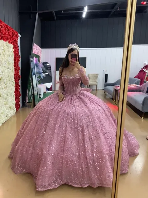 CODIGO15 Quinceañera Dresses