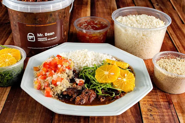 Mr. Bean Feijoada no Balde