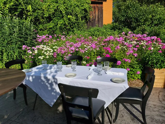 Poolville Country Store Fine Dining Restaurant and Bed & Breakfast