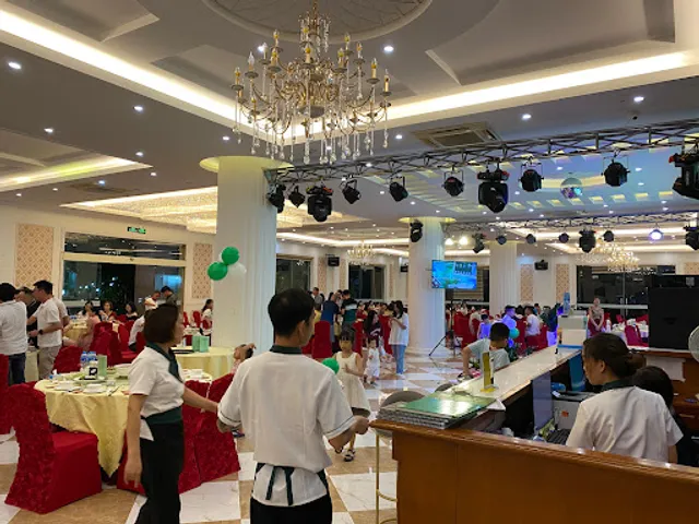 Nhà hàng Nam Trung