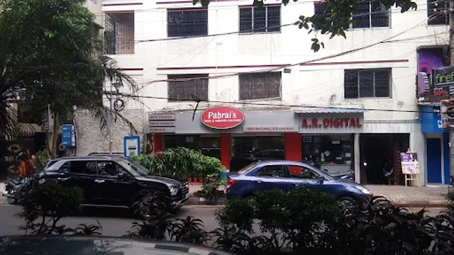 Pabrai's Fresh & Naturelle Ice Cream, Sarat Bose Road, Kolkata