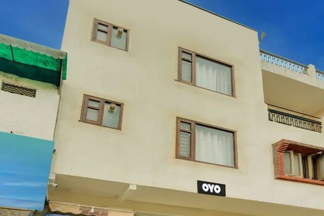 OYO Flagship Dhruva Residency