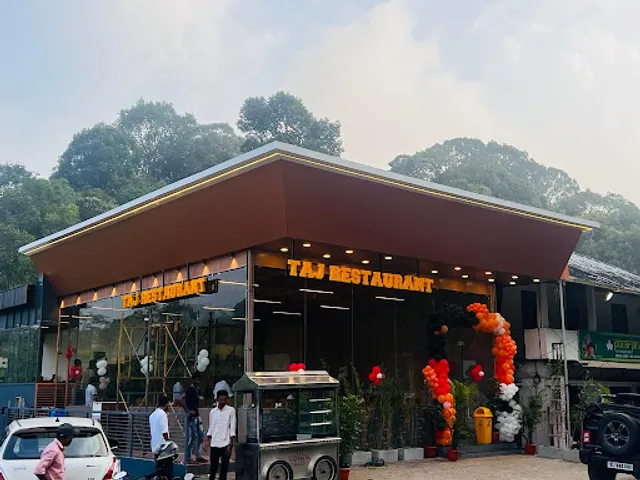 TAJ FAMILY RESTAURANT