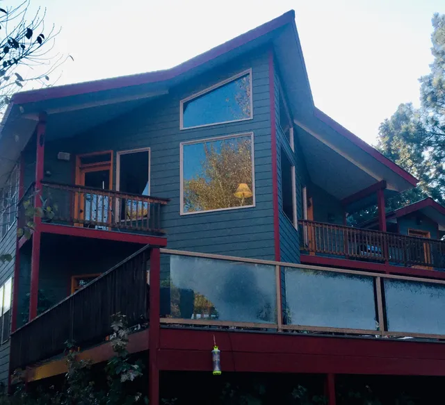 Meadowdance Lodge & Chalet