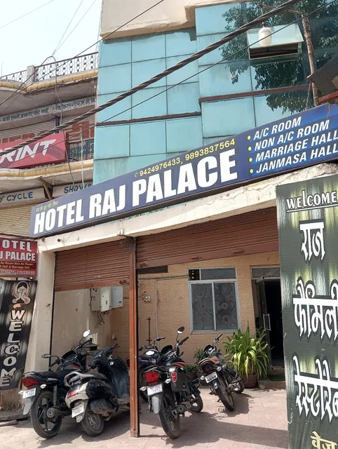Hotel Raj Palace