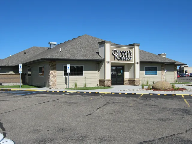 Riddle's Jewelry - Minot