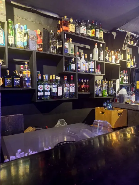 Franky's Cocktail Spot - Upperhill