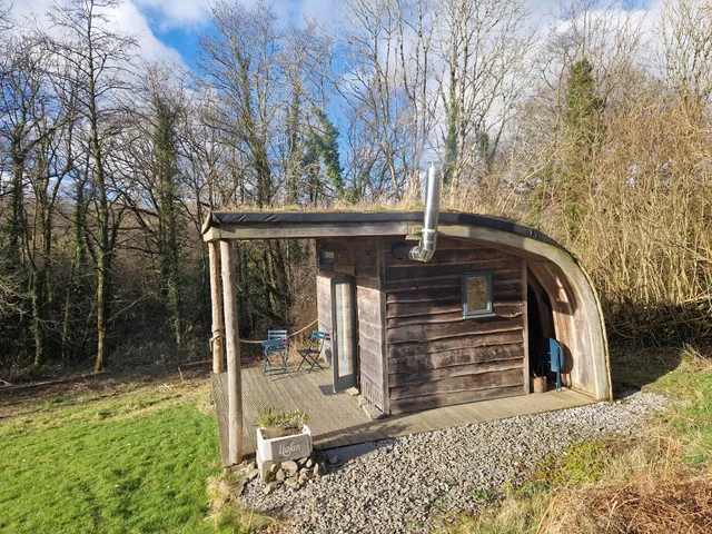 Under Starry Skies: Llwynbwch Barn, Hafan & Derwen cabins
