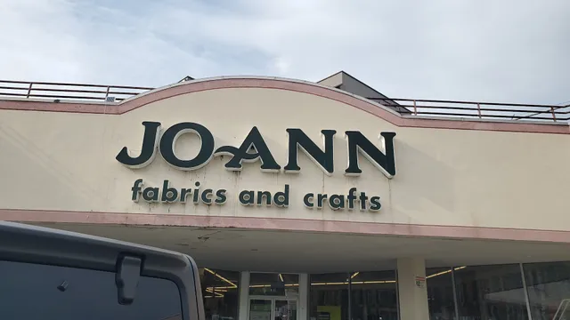 Dalton Avenue Plaza Shopping Center