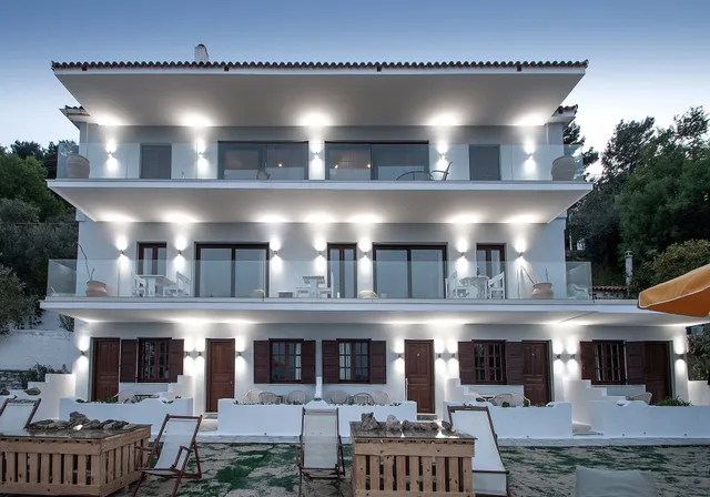 Vassilias Beach Hotel