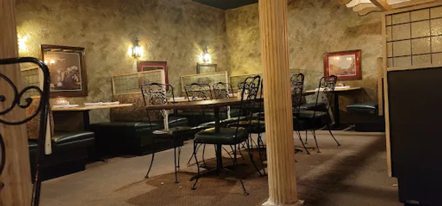 Capri's Italian Greenwood