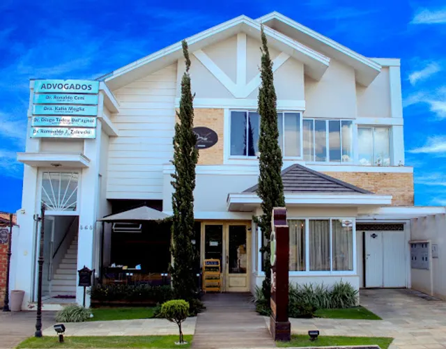 Dona Zetti - Confeitaria e Café