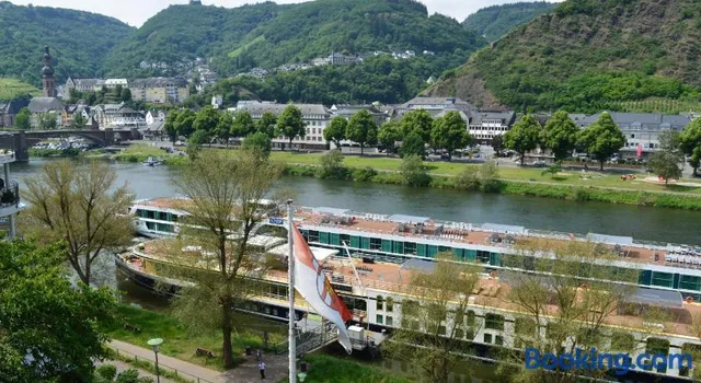 Alte Weinbauschule - Ferienapartments direkt an der Mosel