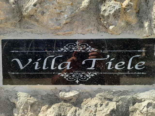 Villa tiele