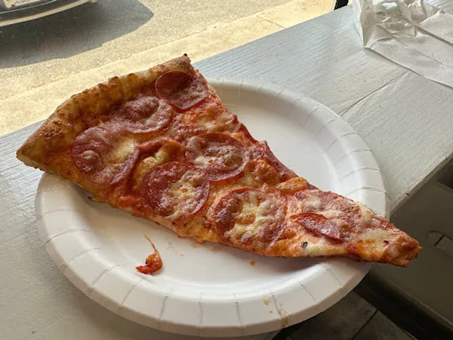 Rose & Vicki's in Cedarville