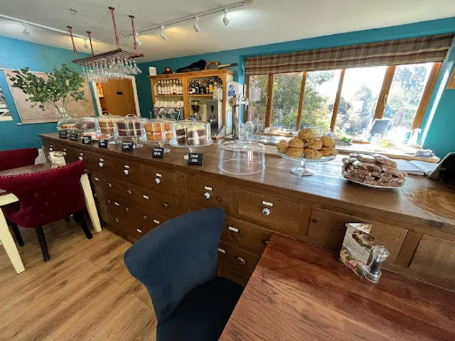 Raywell Tea Room & Bistro, (Cafe and Coffee)