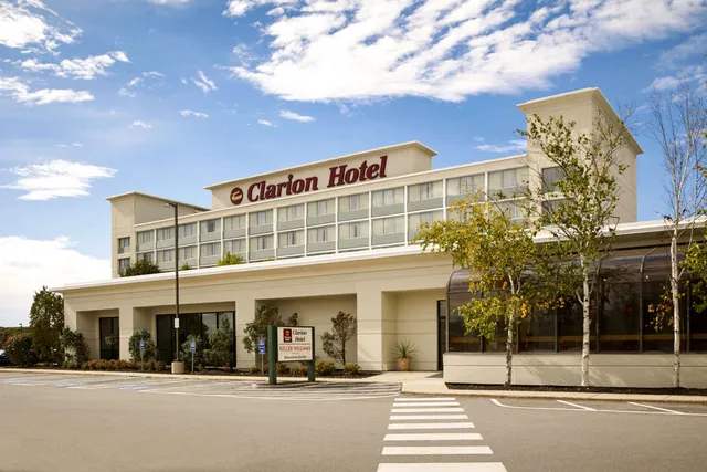 Clarion Hotel Portland Airport ME