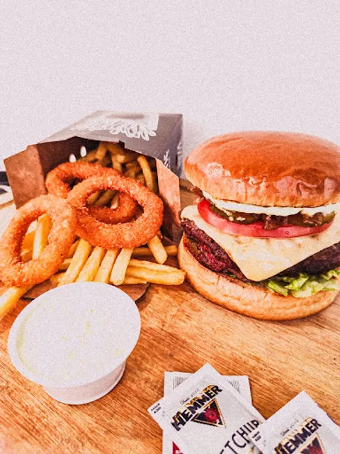 Bravu's Burger e Açaí