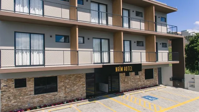 Naim Hotel
