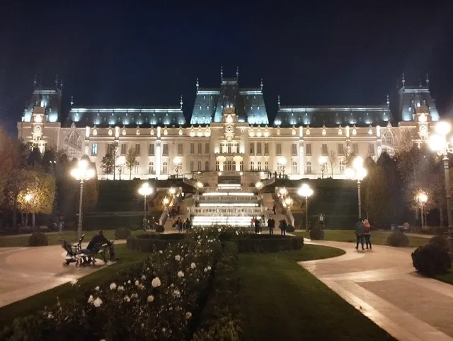 Perfect Host Cazare Regim Hotelier