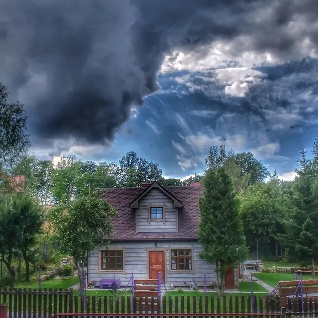 Śliwkowa Chata / Sliwkowa Chata