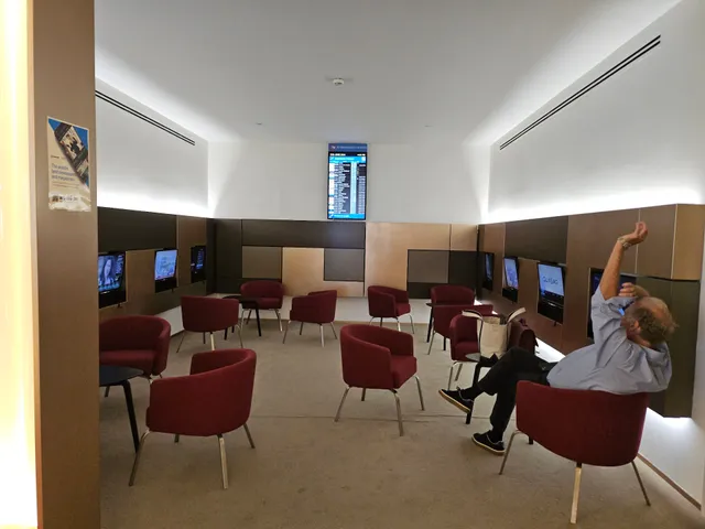 Marco Polo Club Lounge