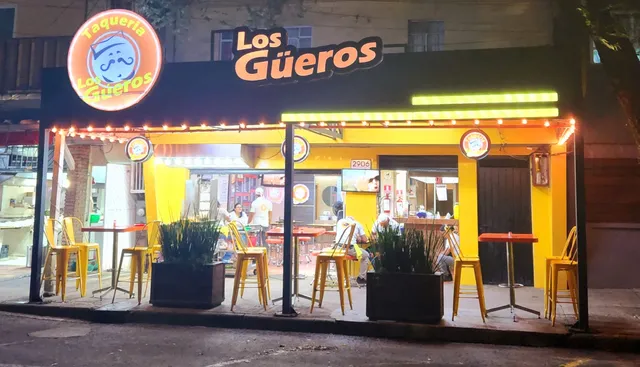 Taquería Los Güeros