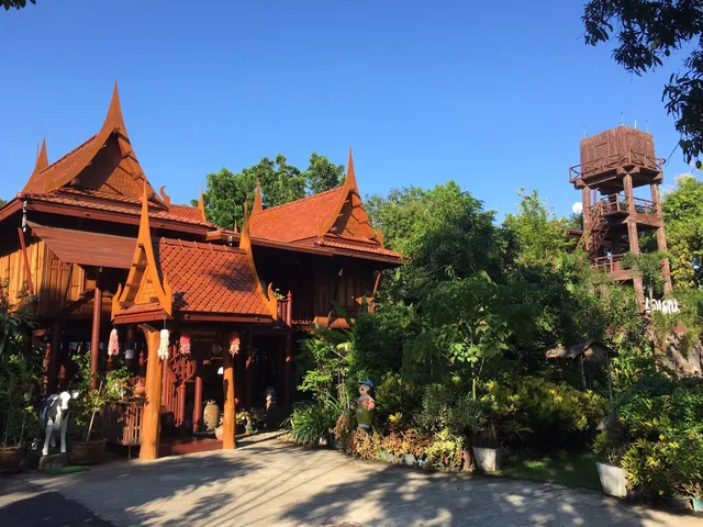 วิลล่า เอเดน รีสอร์ท (Villa Aden Organic Resort)