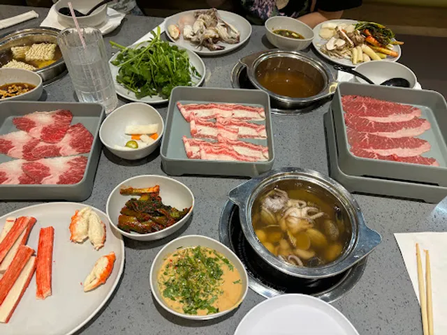 Shabu En Hot Pot