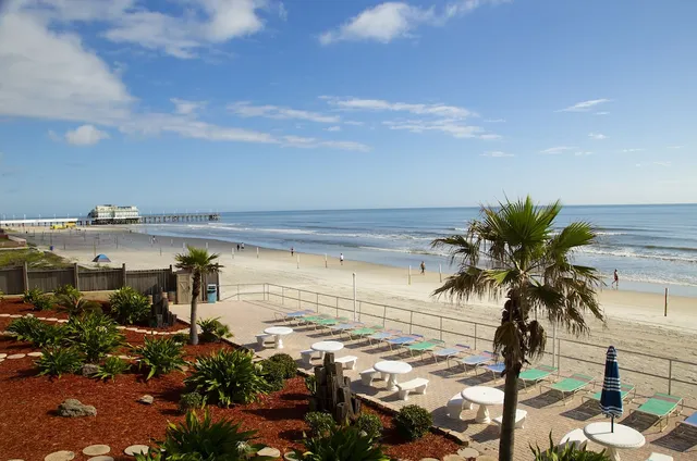 Daytona Inn Beach Resort