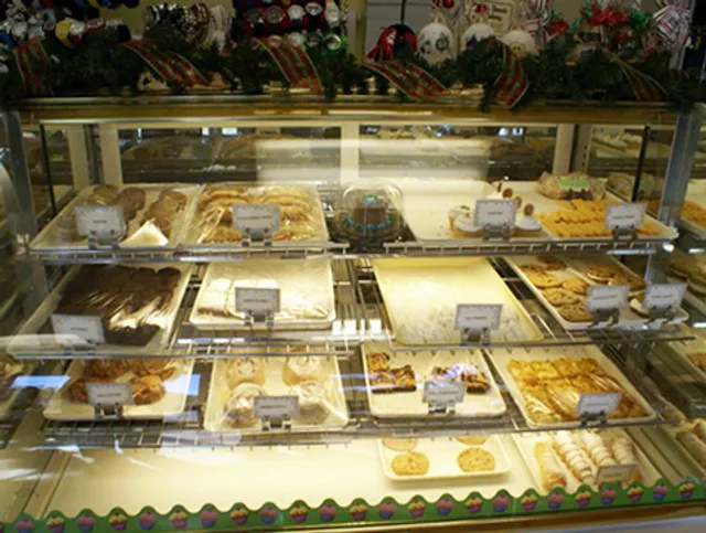 Anne's Donuts and Bakery