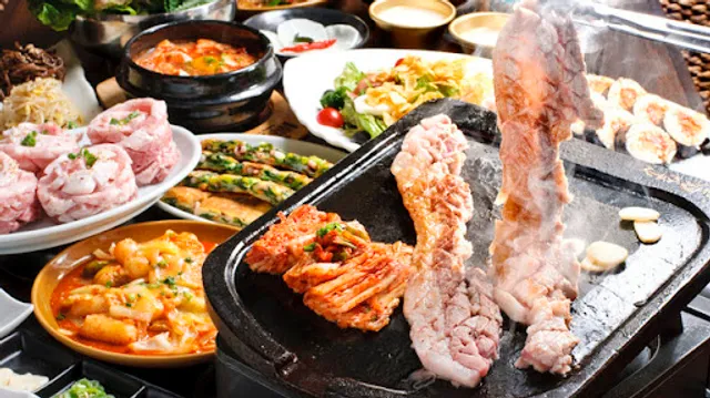 韓国料理食べ放題 ムハンポチャ 新大久保駅前