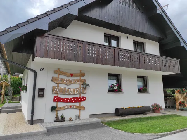 Apartments Alteri Domi