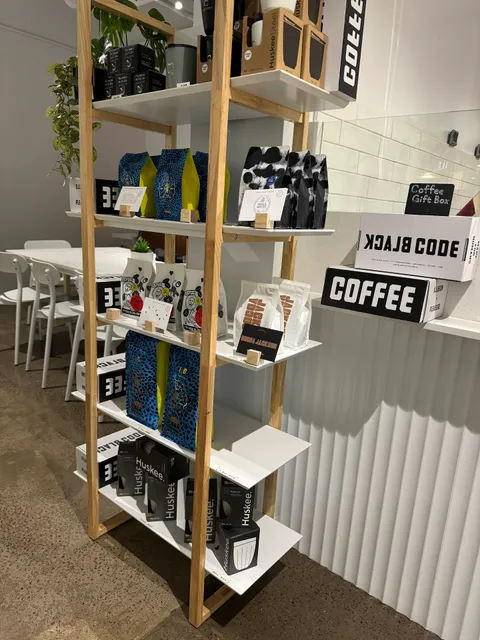 MEOW WAFFEE - Meow Waffles & Coffee