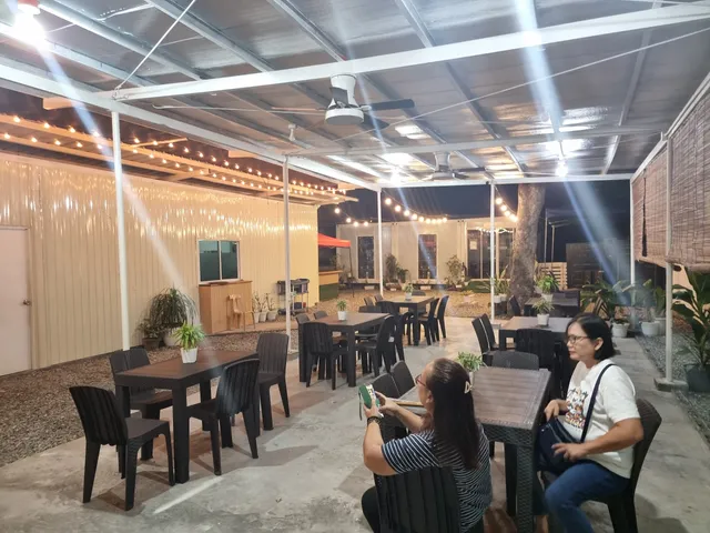 Moonplate Grill and Resto (formerly Marseeys)