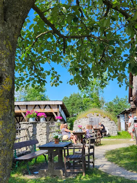 Food & Coffee Cottage