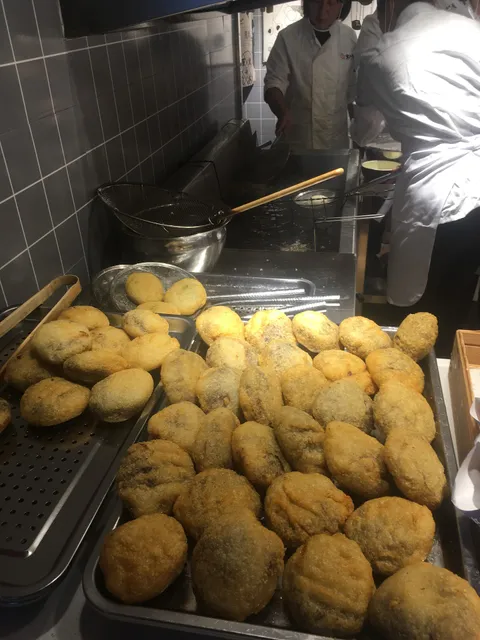 Jing Tian Hong Restaurant