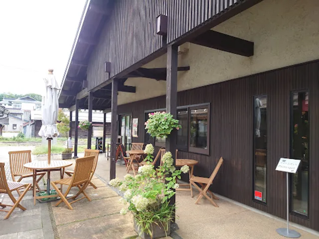 高橋まゆみ人形館 カフェ花あかり