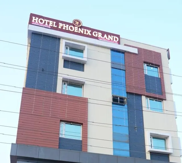 Hotel Phoenix Grand