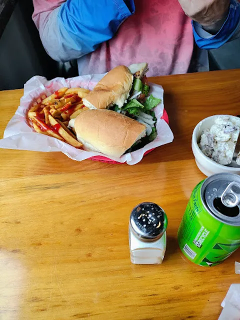 Pour Choices Bar & Grill